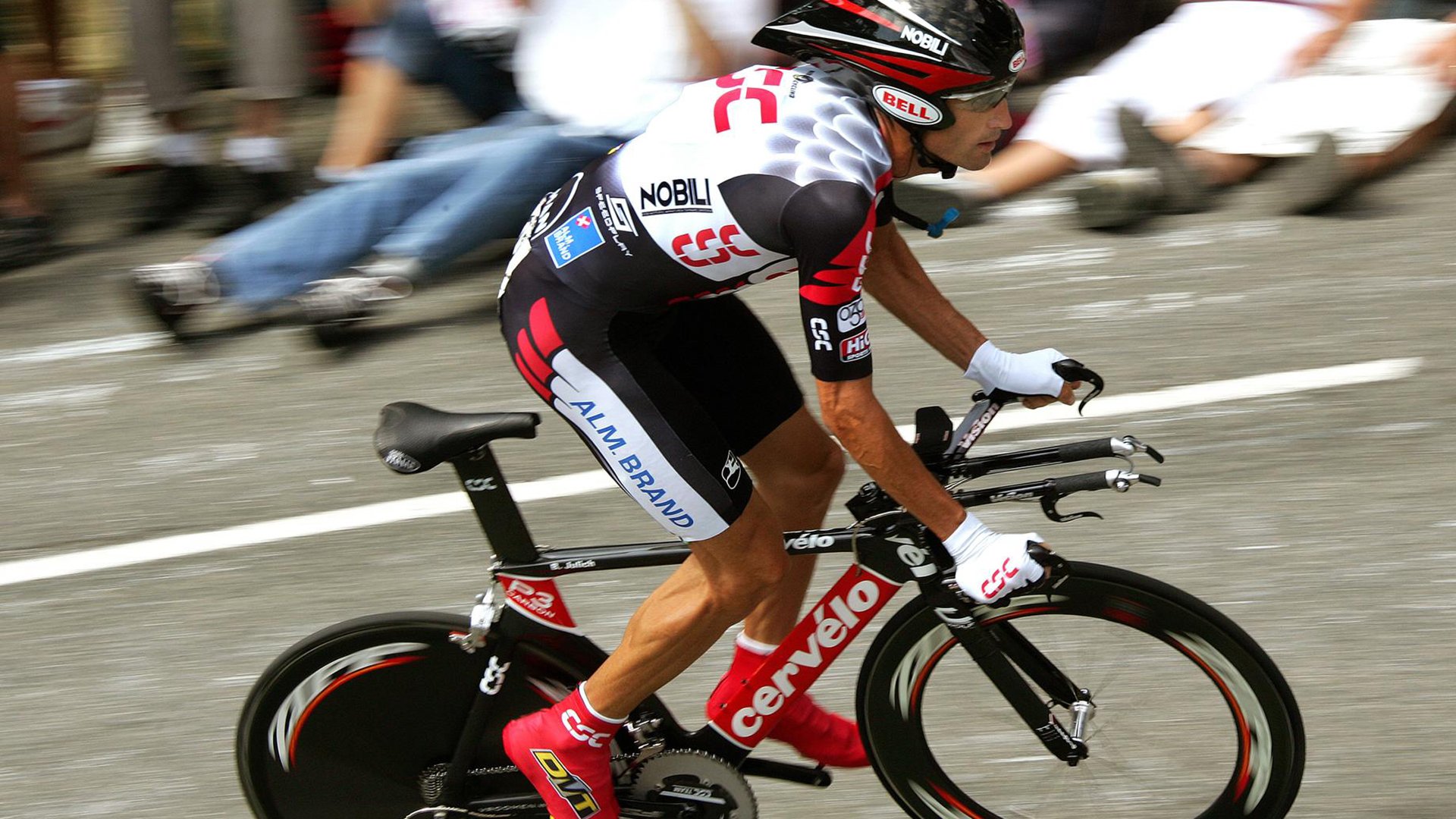 中国足协公布全新品牌形象主打现代与国际元素,中国足协官宣