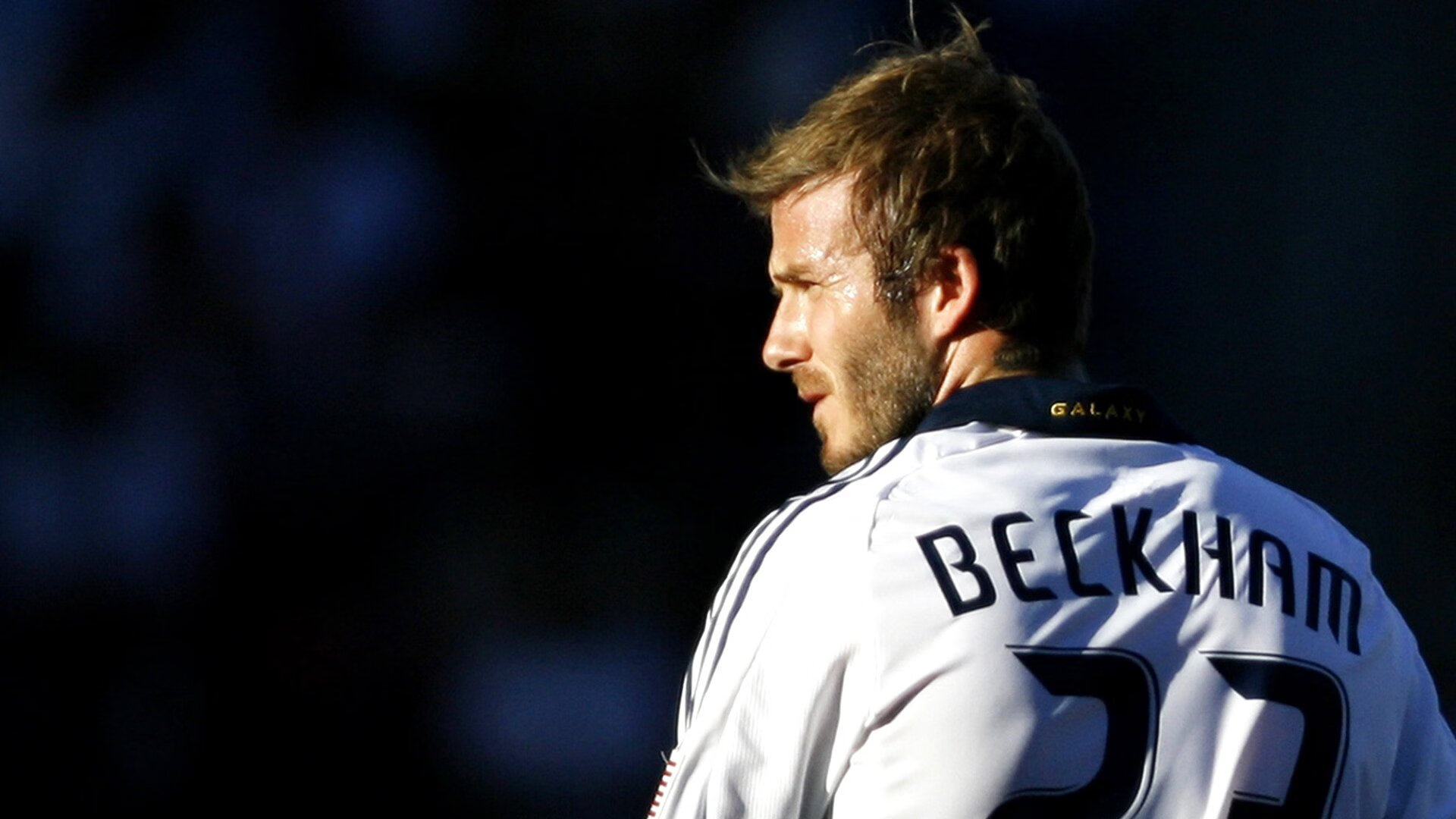 体育场馆夜间灯光秀成为城市新名片,体育场馆灯光配置方案