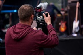 开云全站-英超激战纪录：史上最精彩的逆转场面总结，英超大战