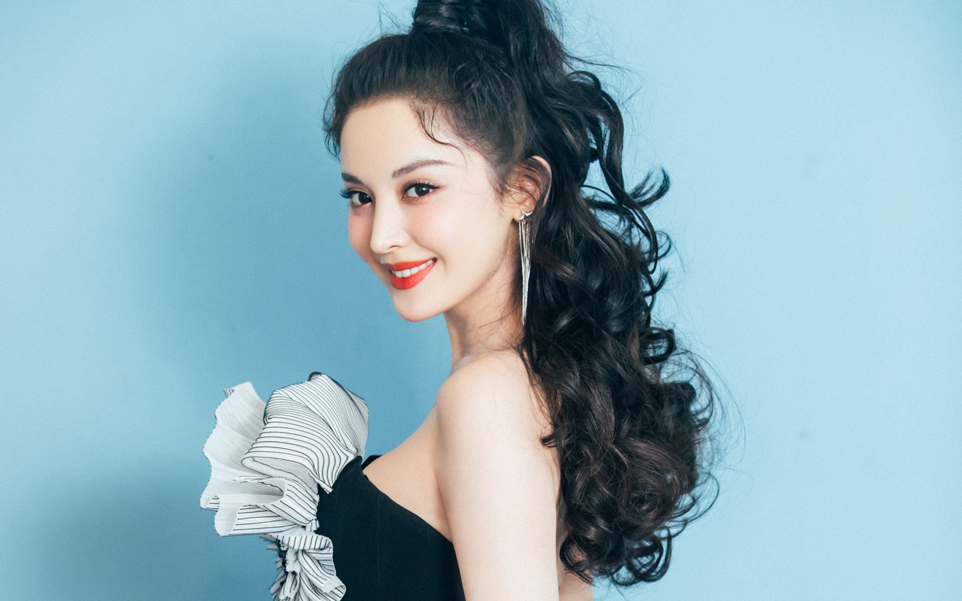 巴黎调整锋线组合增添多样进攻威胁，巴黎阵型图